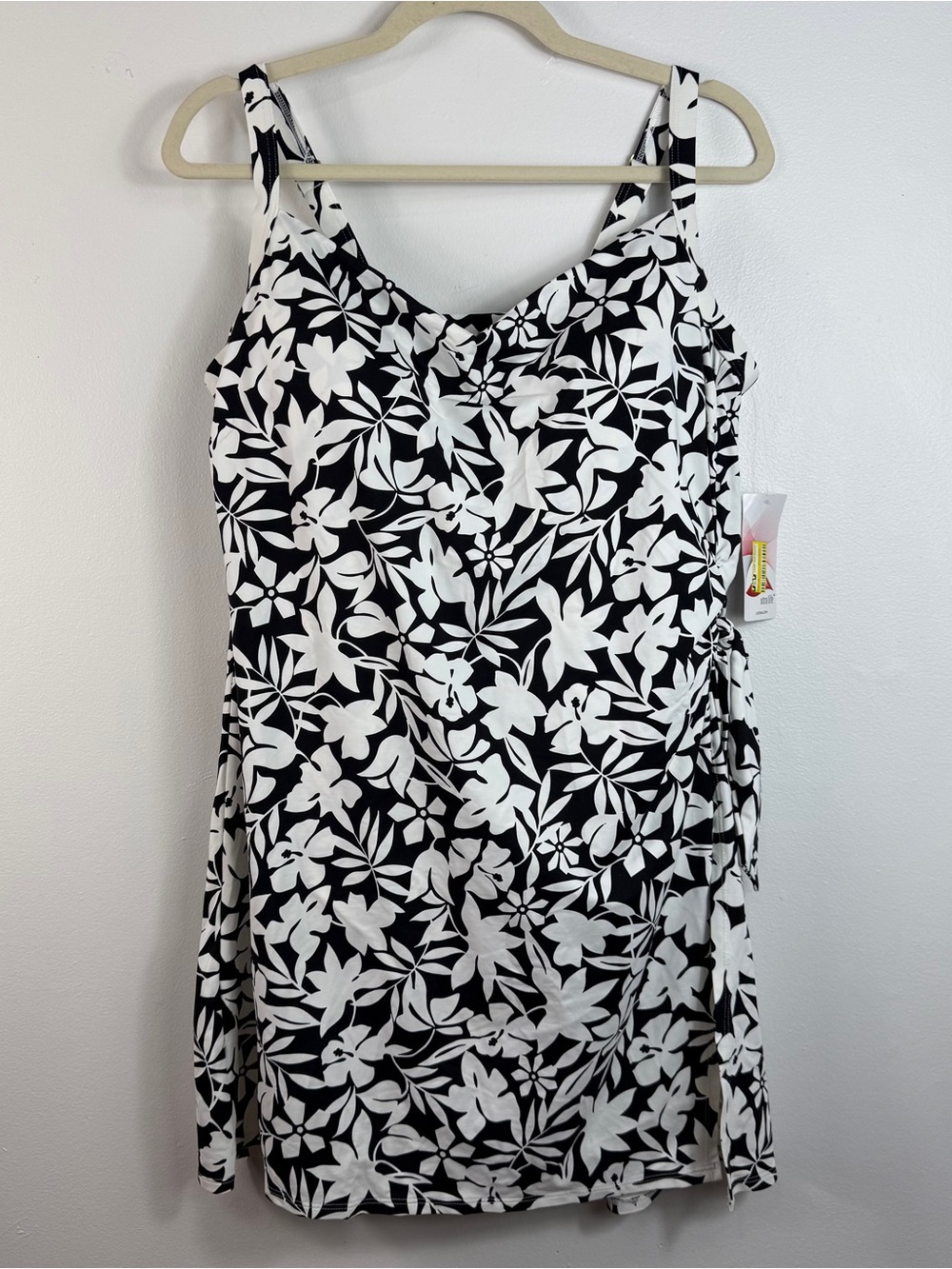 Lands' End Women's Black and White Floral Print Swim Dress Plus Size 18D
